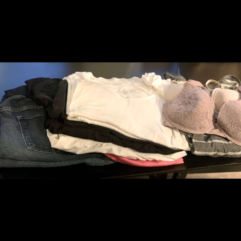 Bundle of Maternity clothing